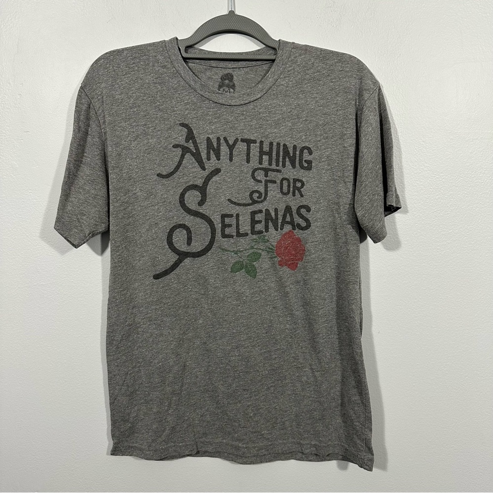 Anything for Salenas Rose Gray Graphic T-Shirt Size Medium